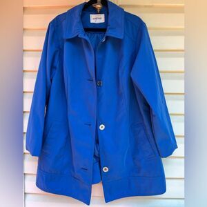 Avenue blue spring/fall jacket, button closure, side pockets, collar, size 18/20